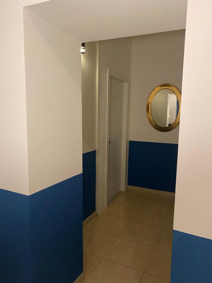 Domus Luigi Leone II Bed & Breakfast เนเปิลส์ ภายนอก รูปภาพ