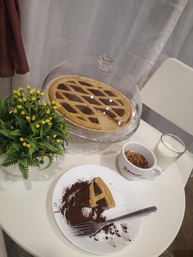 Domus Luigi Leone II Bed & Breakfast เนเปิลส์ ภายนอก รูปภาพ